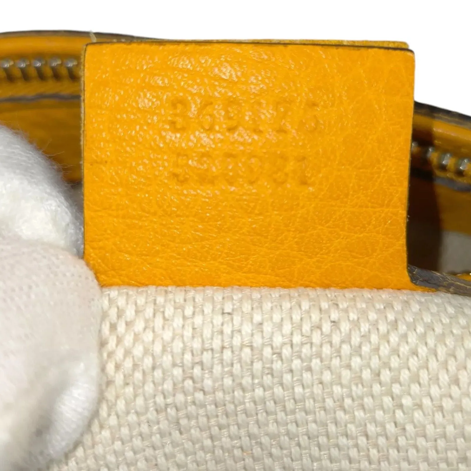 498570BB (X6) Gucci Crossbody Bag Yellow Leather
