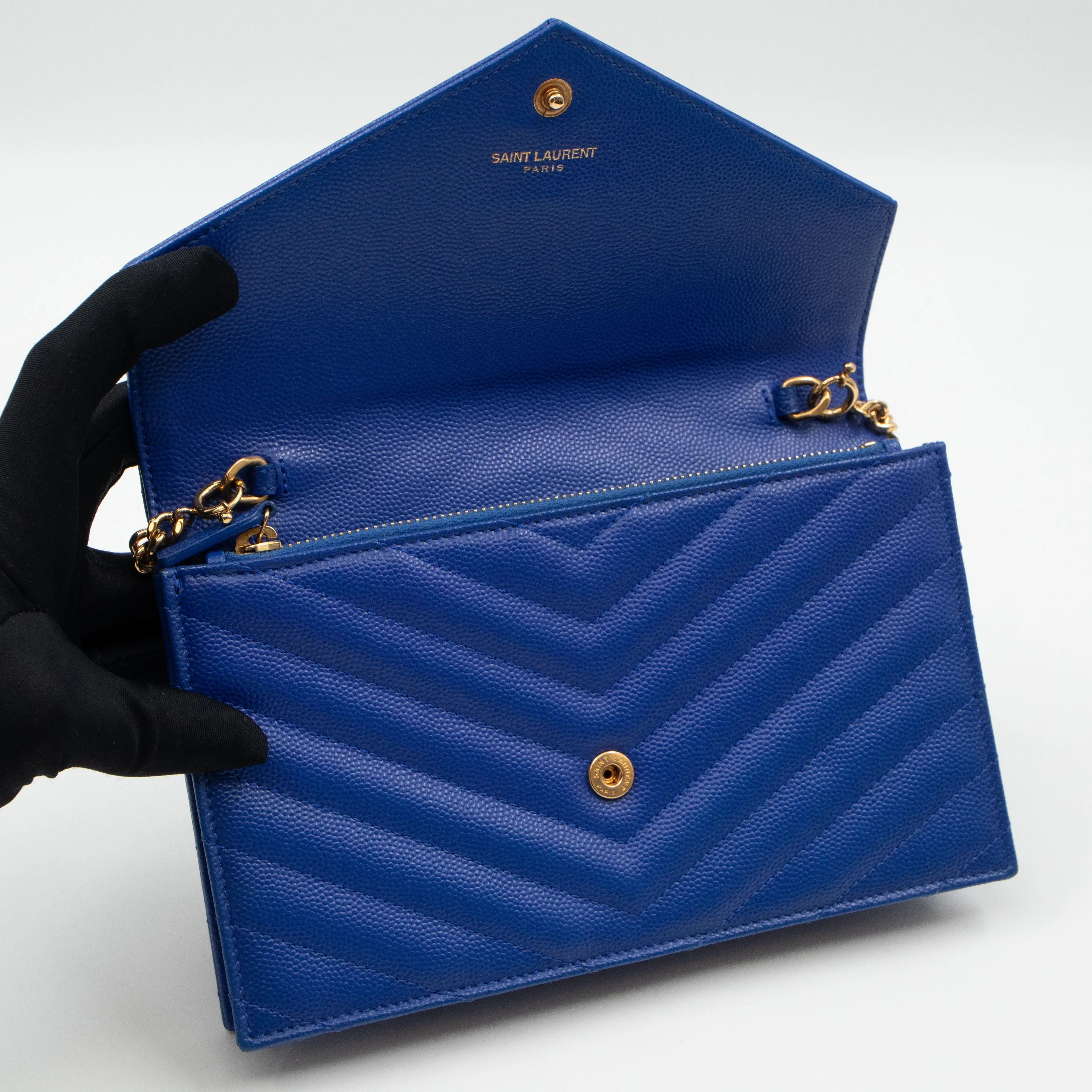 Cassandre Envelope Chain Wallet Blue Grained Leather