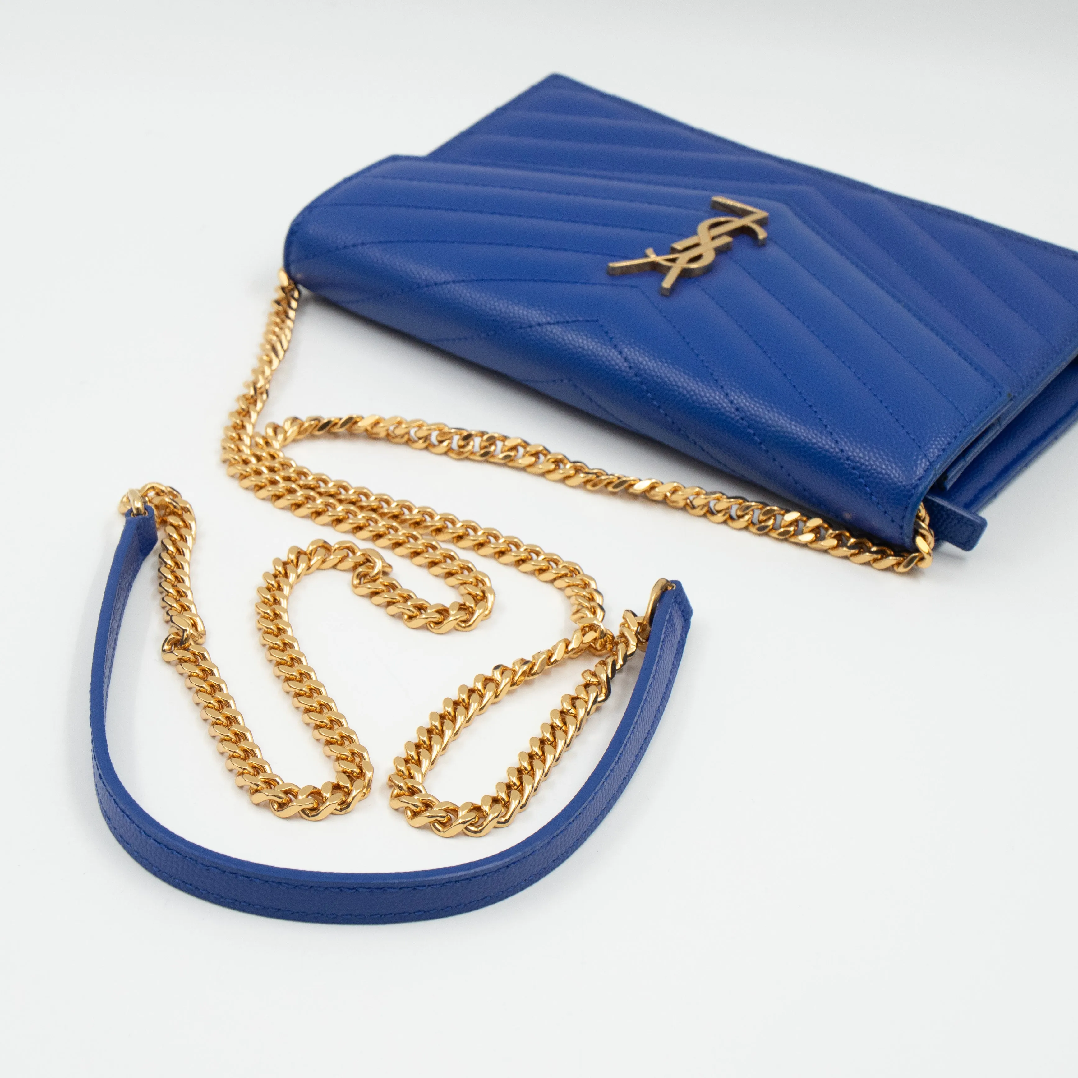 Cassandre Envelope Chain Wallet Blue Grained Leather