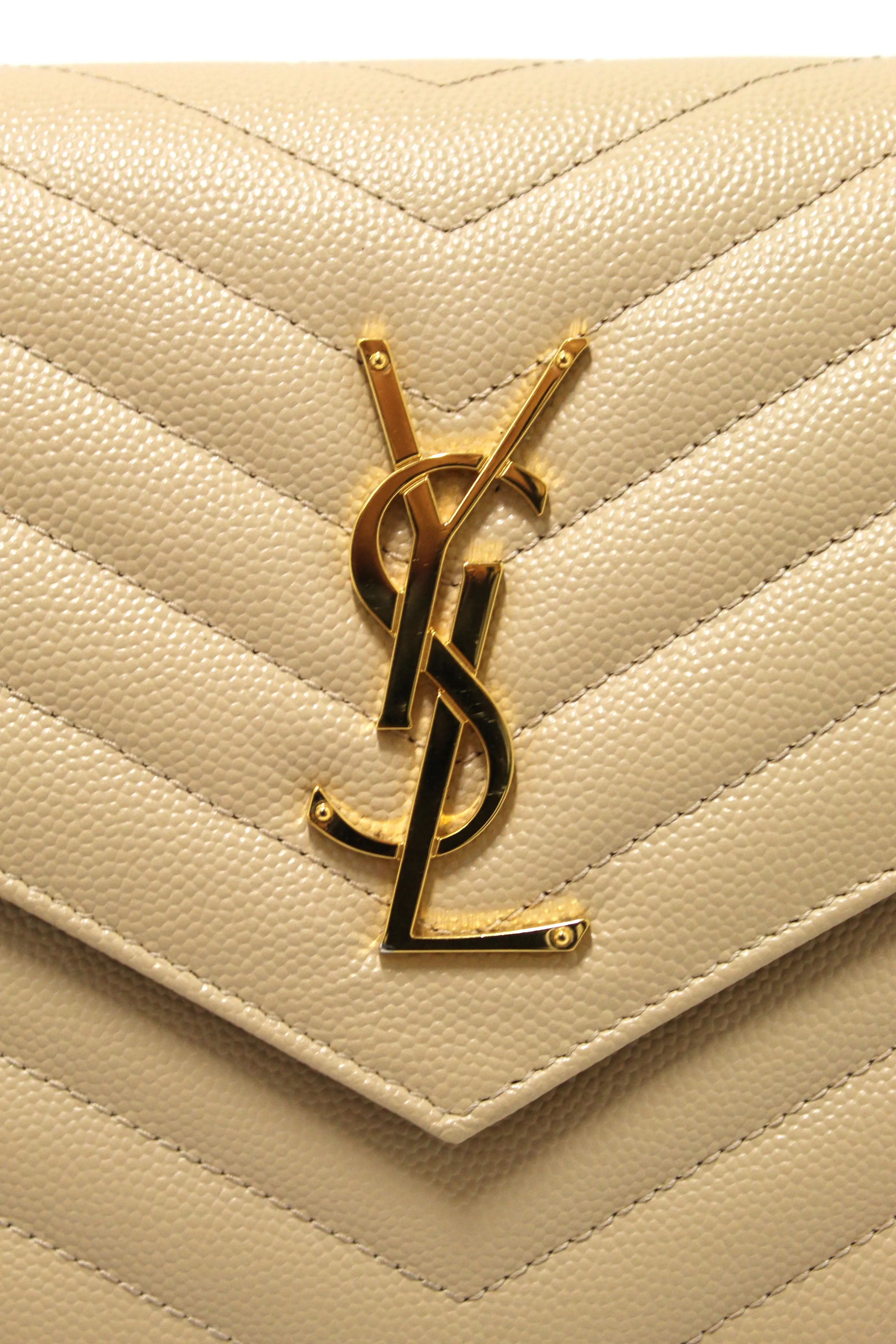 Saint Laurent Beige Matelasse Grain De Poudre Chevron Chain Wallet Crossbody Bag