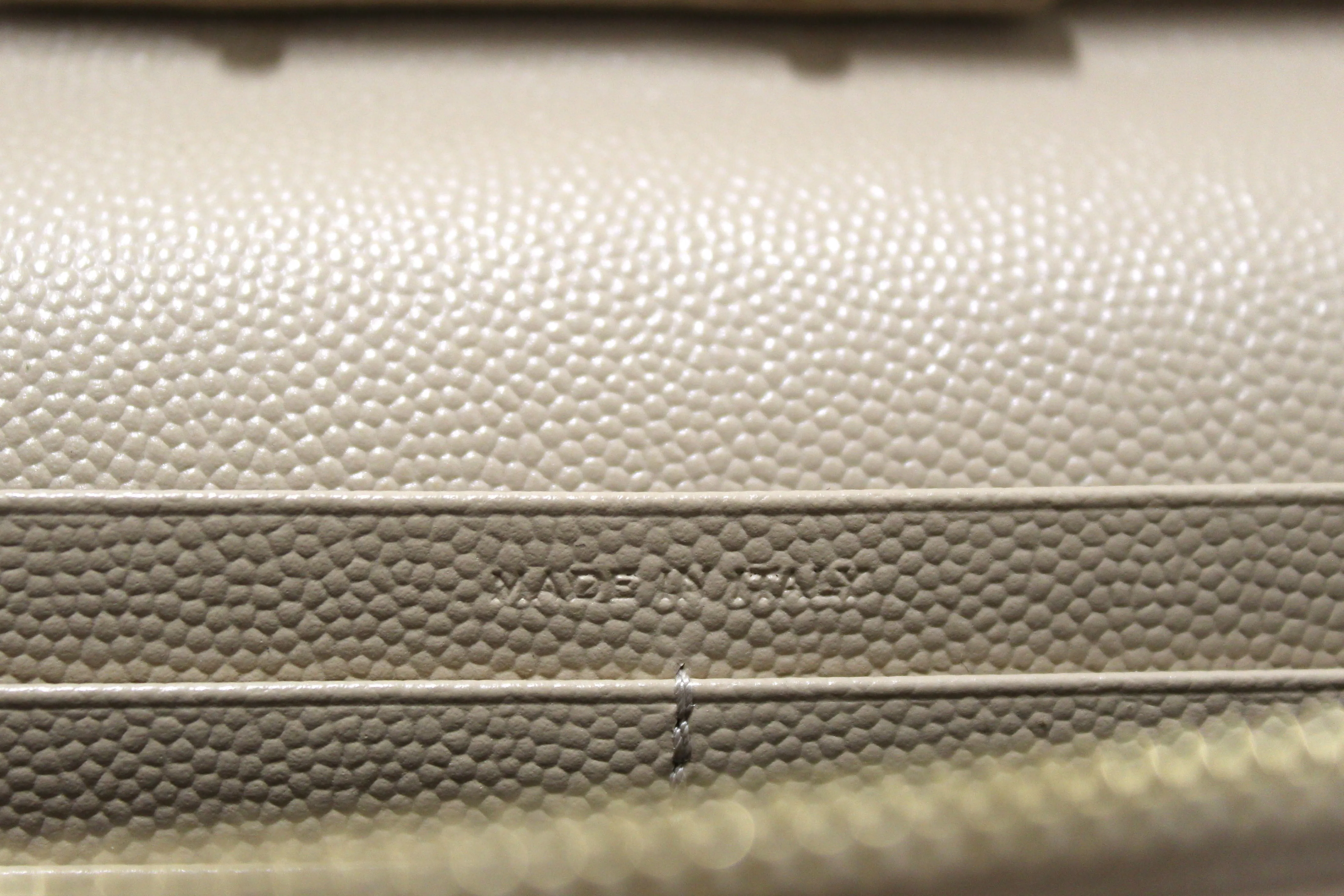 Saint Laurent Beige Matelasse Grain De Poudre Chevron Chain Wallet Crossbody Bag