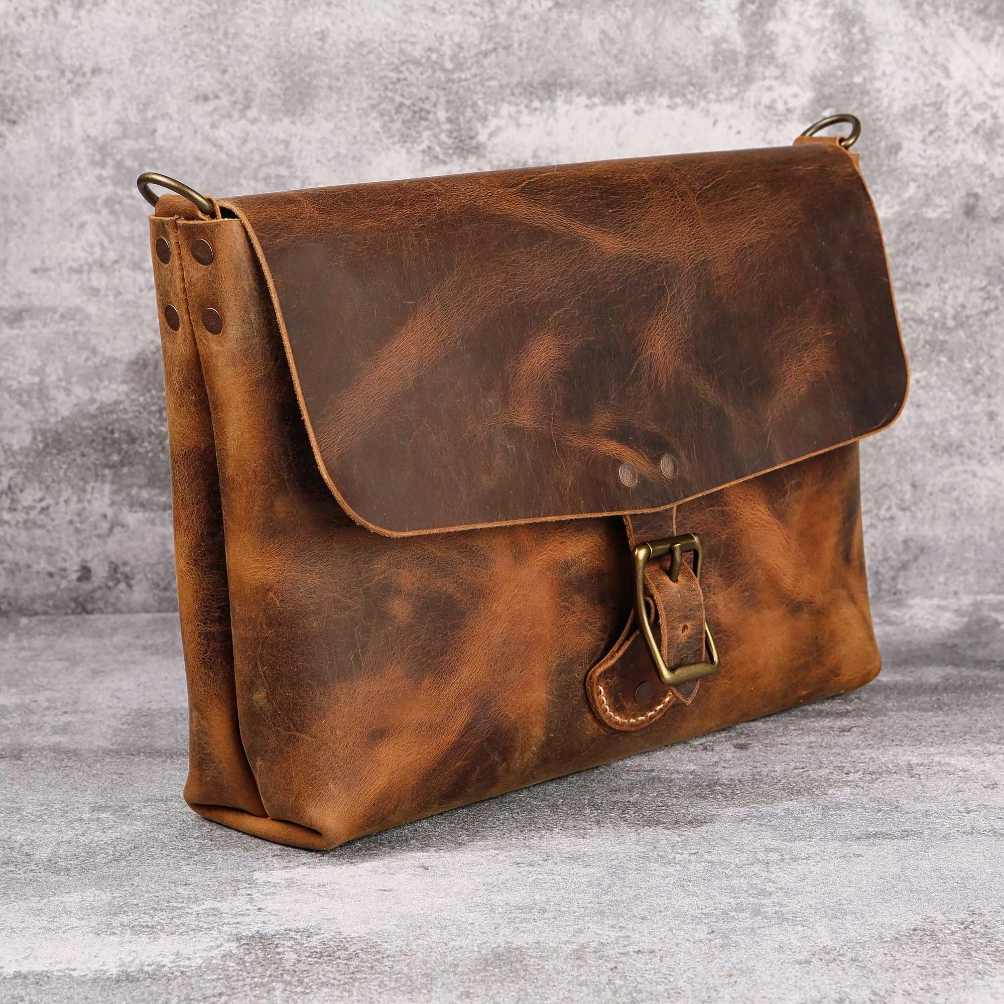 Vintage rustic town leather messenger shoulder bag with adjustable strap